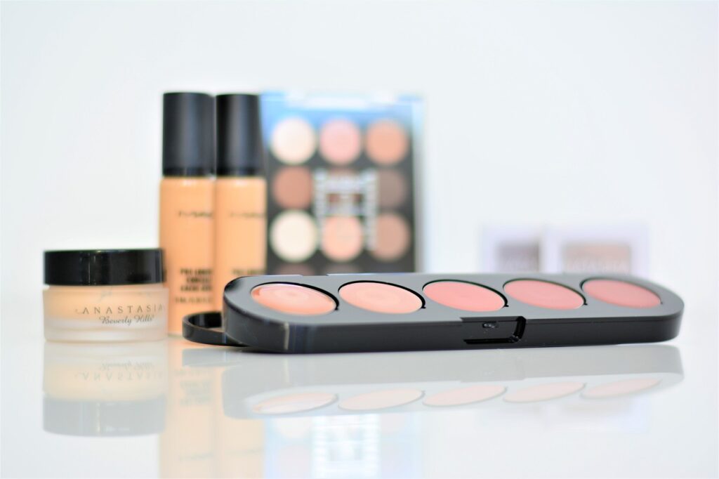 美容家が推薦するサプリの試供品はどこで取り寄せられる？