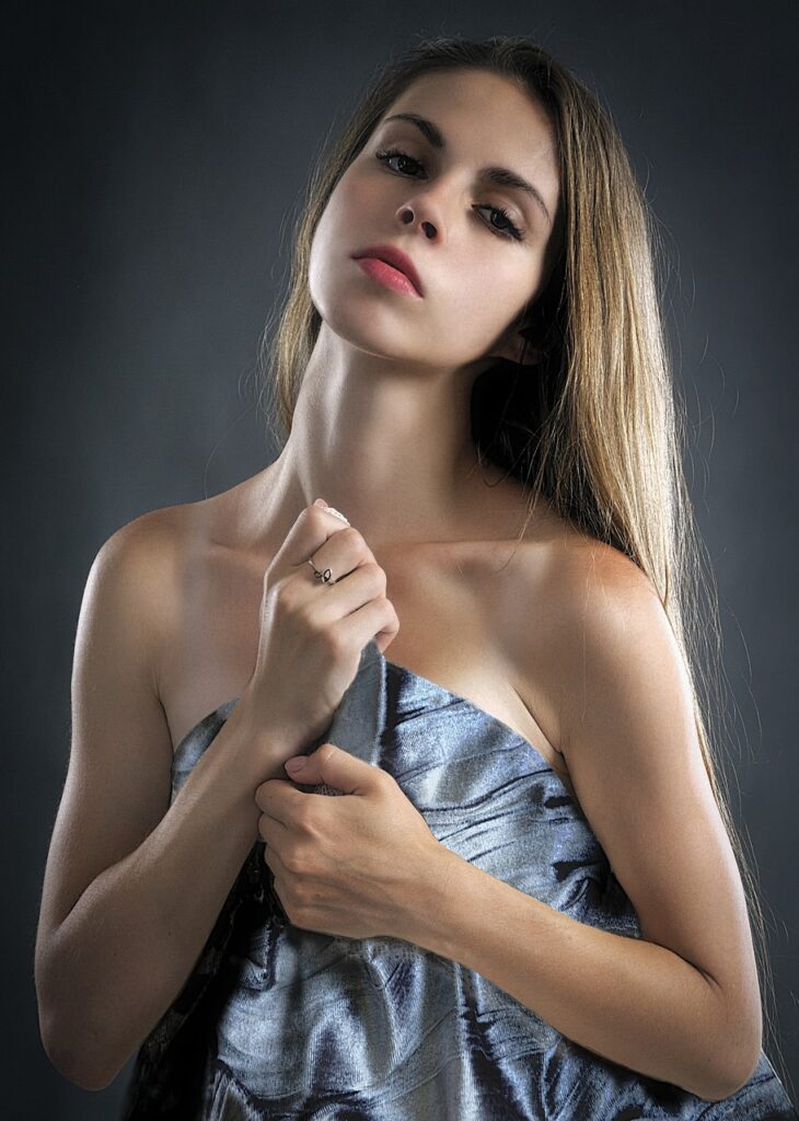 美容家が推奨するアスタキサンチンで目元の悩みを解消する方法は？